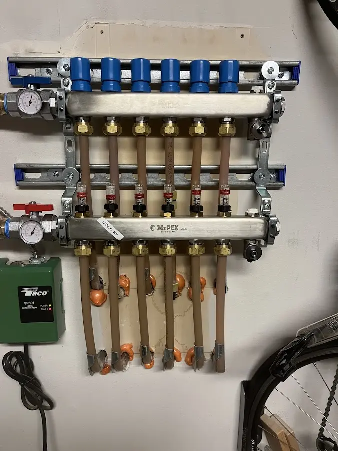 Plumber performing Sink Repair at a residential property in Nuevo